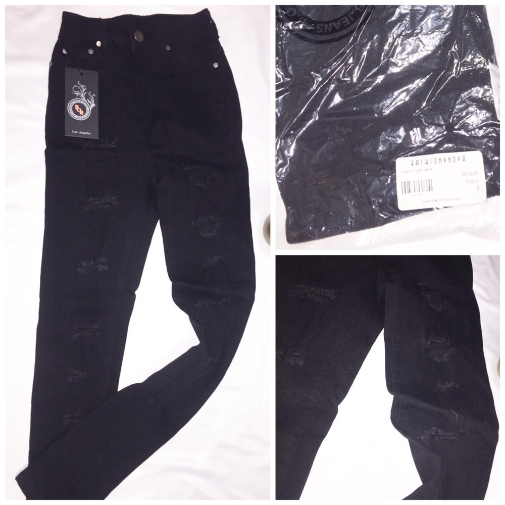 Fashion Nova new hug so tight Black jeans👖 - Picture 4 of 4